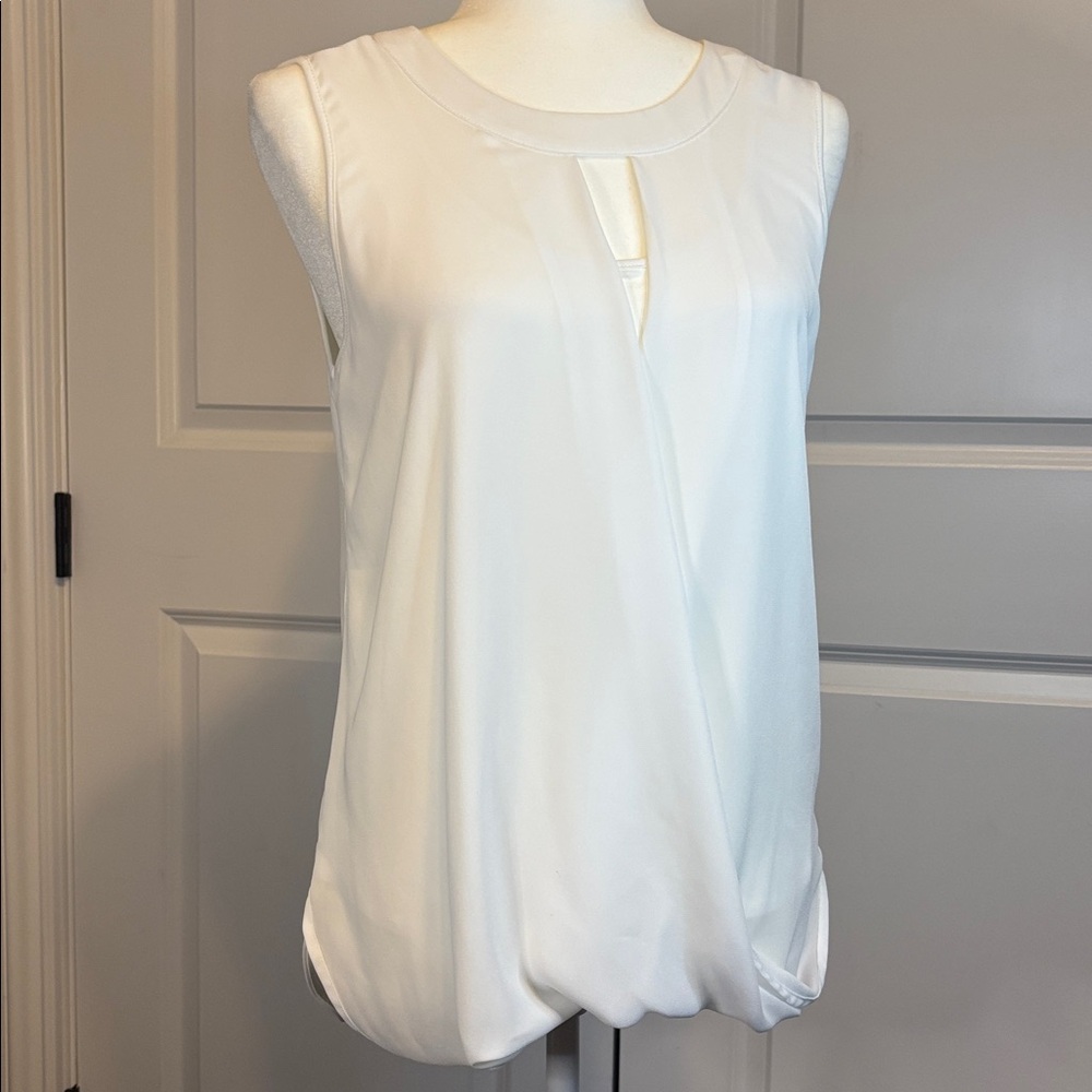 41 Hawthorn White Sleeveless Blouse